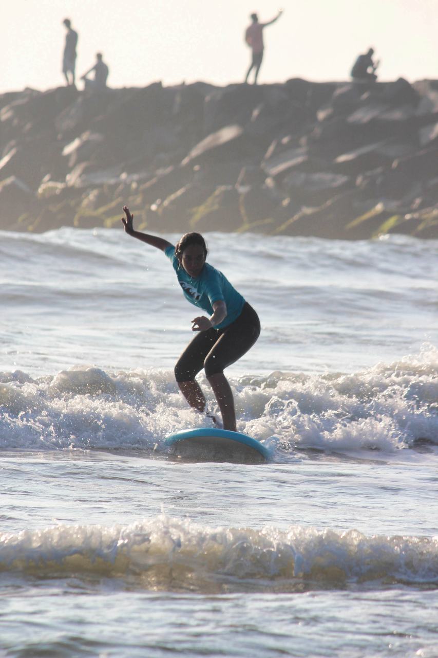 Surf lesson at Pondicherry Surf School