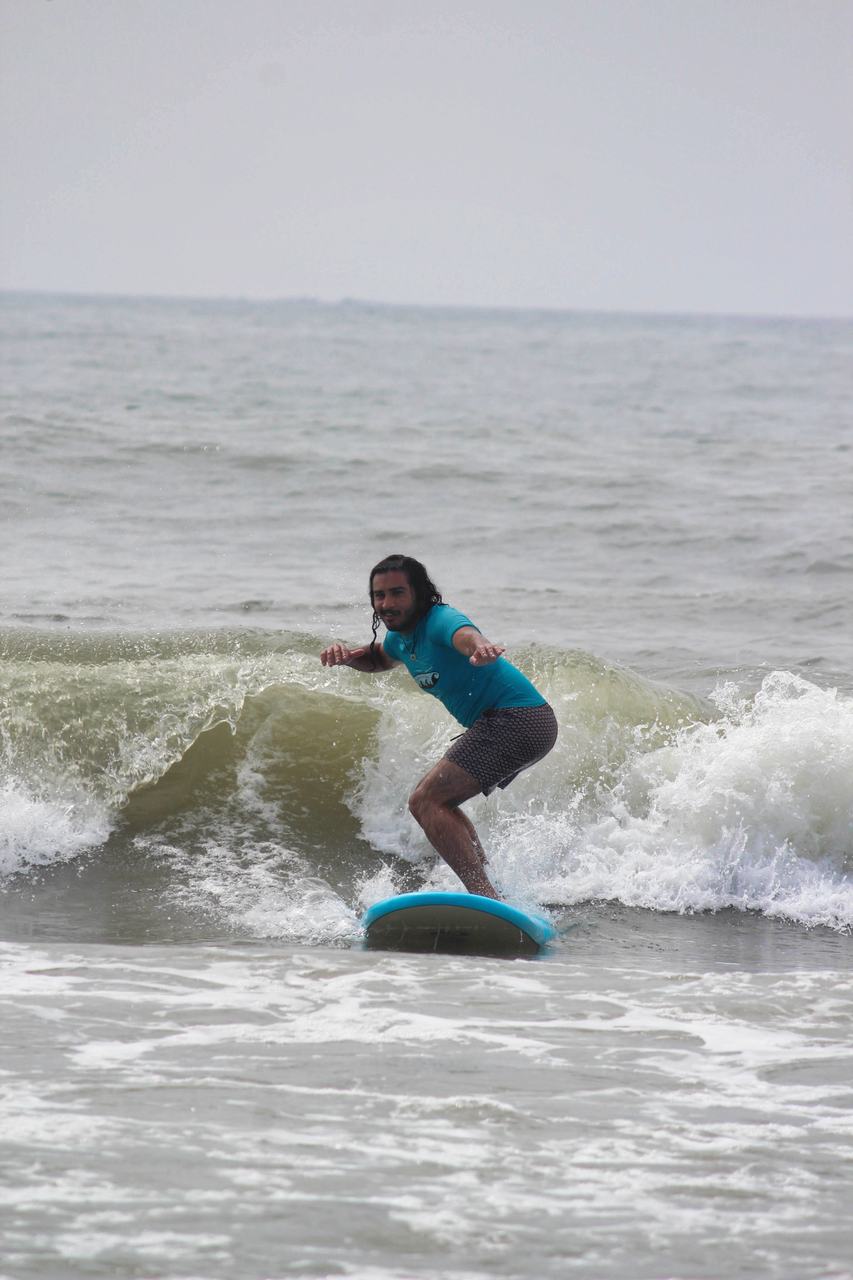Surf lesson at Pondicherry Surf School