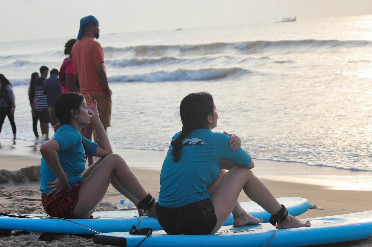 Surf lesson at Pondicherry Surf School